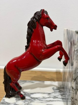 Par sujetalibros vintage caballos rojos