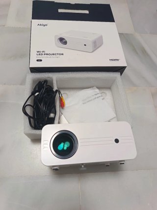 Proyector LED Wi-Fi Akiyo D7 Blanco.