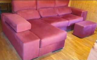 Sofá modular rojo de terciopelo