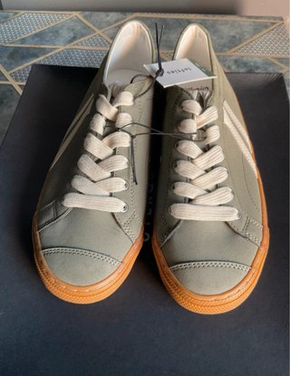 Zapatillas deportivas chico nuevas