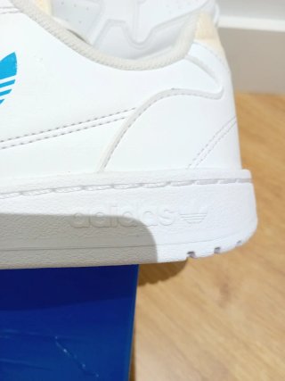 Zapatillas Adidas Blancas y Azules