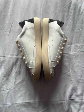 Golden Goose Sneakers Plata y Blanco