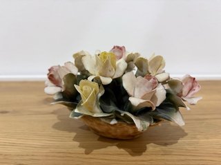 Centro de mesa floral porcelana fina