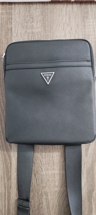 Bandolera Guess Hombre Negra