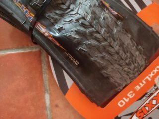 Copertone Maxxis MaxxLite 310 26x1.95