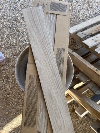 Suelo de gres imitación madera