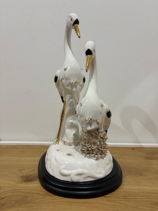 Antigua figura porcelana cigüeñas