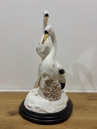 Antigua figura porcelana cigüeñas