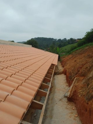 Trabajo de carpintería general, puertas ,piso tejo