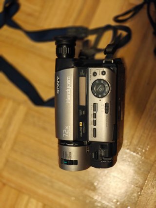Videocámara Sony con mando a distancia