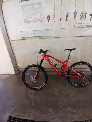 Bicicleta Montaña Canyon Spectral Roja
