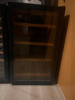 Vinoteca de 40 botellas cristal y madera