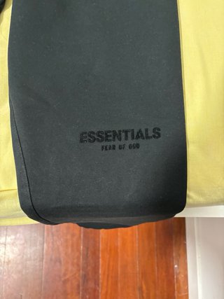 Pantalones Essentials Fear of God Gris
