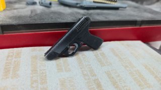 Replica 1/6 H&K VP70 no hot toys