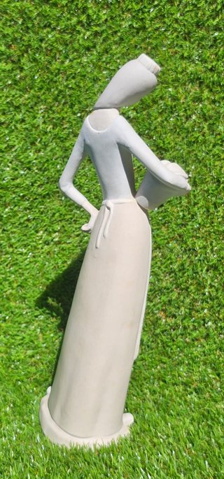 Campesina con cántaro- Porcelanas Miguel Requena