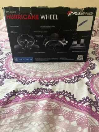 Volante PS4 Hurricane Wheel Thrustmaster