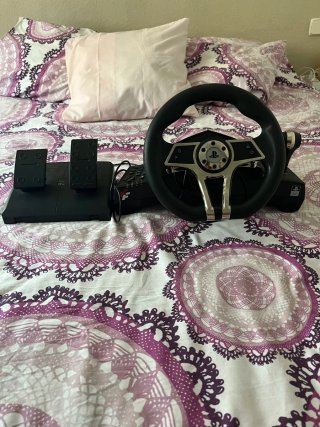 Volante PS4 Hurricane Wheel Thrustmaster