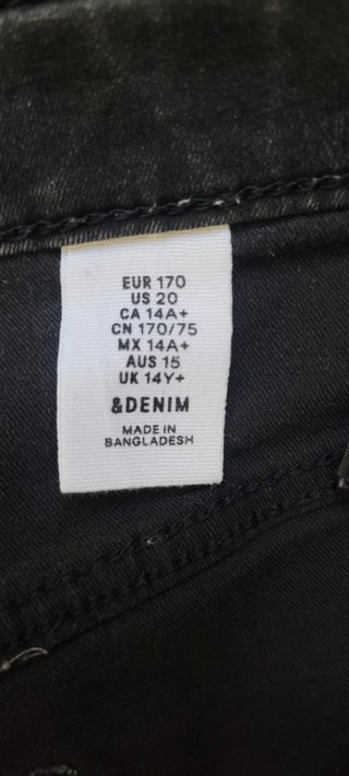 Shorts vaqueros tiro alto. Talla 15 años o S