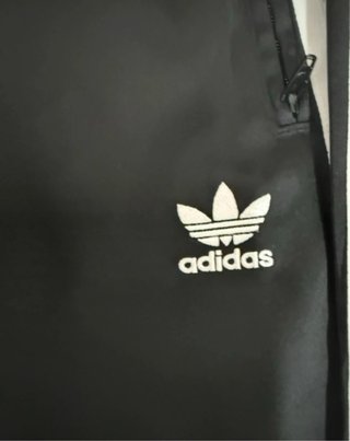 Pantalón satén Adidas negro ancho