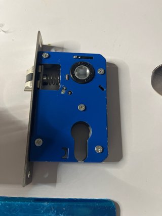 Cerradura de embutir y juego de manillas (NUEVA)