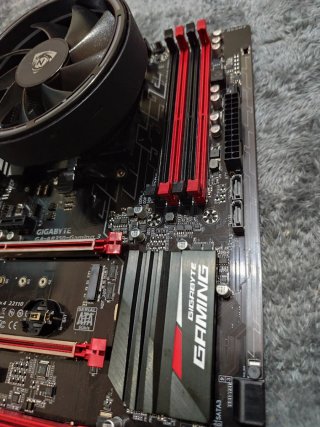Kit Upgrade AMD: Ryzen 3 3200G + Gigabyte GA-AB350