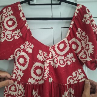 Vestido rojo estampado étnico