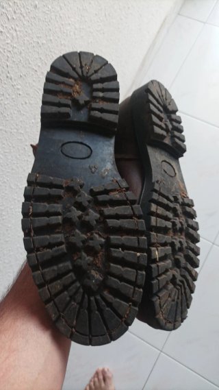 Botas camperas de cuero marrón