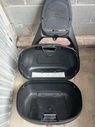 Yamaha tmax 500 530 top case givi