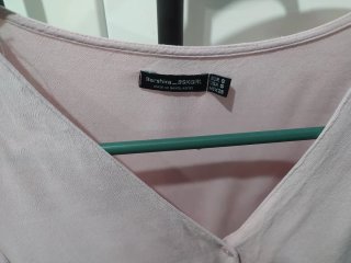 Blusa rosa pastel con nudo