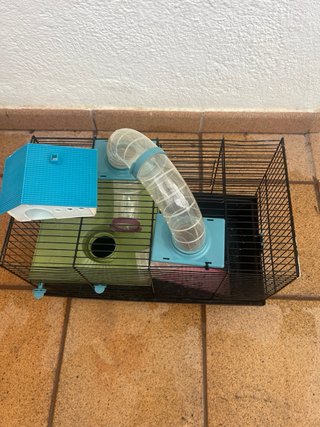 Jaula para hámster con accesorios