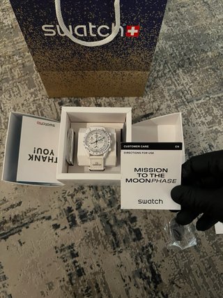 Omega x Swatch - Mission to the Moonphase - snoopy