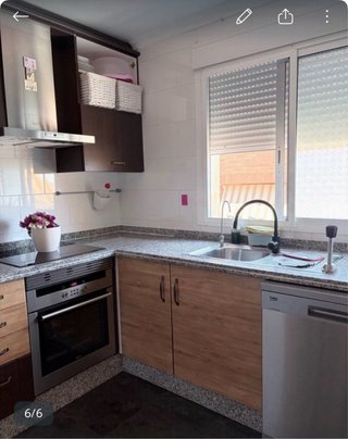 Cocina completa con campana y fregadero