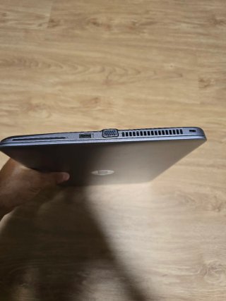 HP 840 G3 i5 256GB SSD 8GB RAM