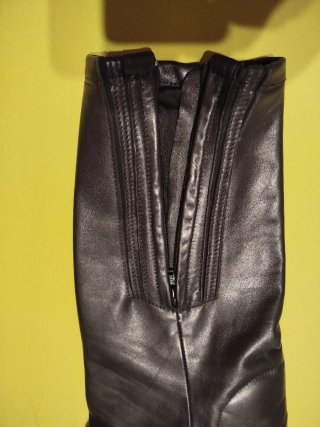 Pantalón de cuero negro moto