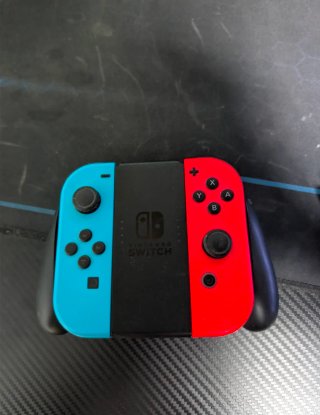 Nintendo Switch Azul y Rojo