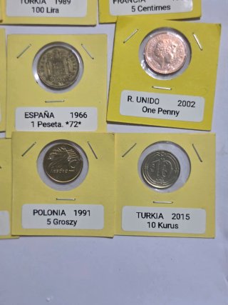 50 Monedas del Mundo encapsuladas
