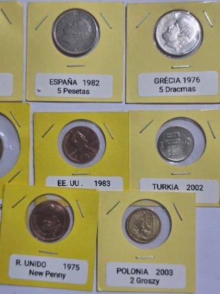 50 Monedas del Mundo encapsuladas