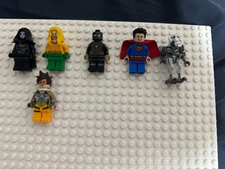 Lego Figuras Superhéroes y Star Wars intercambio