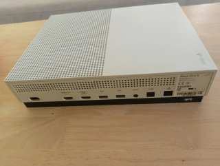 Xbox One S + 10 Juegos + Accesorios
