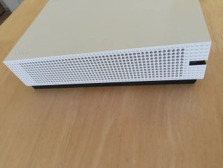 Xbox One S + 10 Juegos + Accesorios
