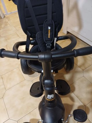 Triciclo DERYAN negro