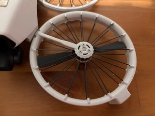DJI FLIP Drone con accesorios