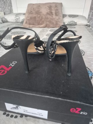 Zapatos de tacón Ezzio estampado cebra