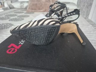 Zapatos de tacón Ezzio estampado cebra