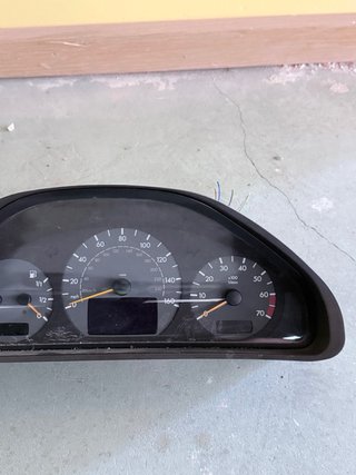 Cuadro instrumentos Mercedes Clase E W210