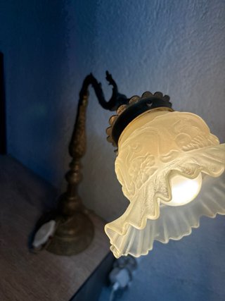 Lámpara de bronce con luz ajustable