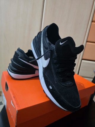Zapatillas Nike Negras y Blancas