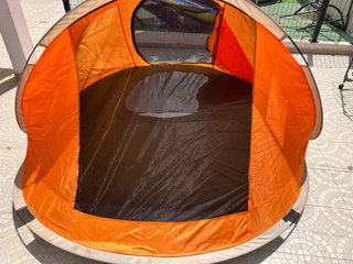 Tenda Berg 3/4 pessoas usada
