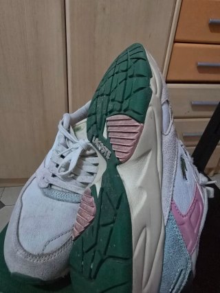 Zapatillas Lacoste rosas y blancas