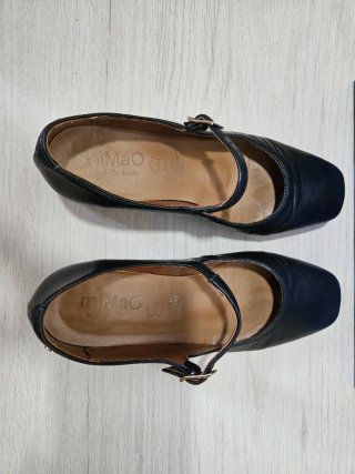 Tacones de piel miMao Negros